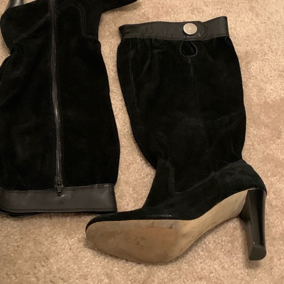 Black suede slouchy Michael Kors boots - Picture 2 of 3